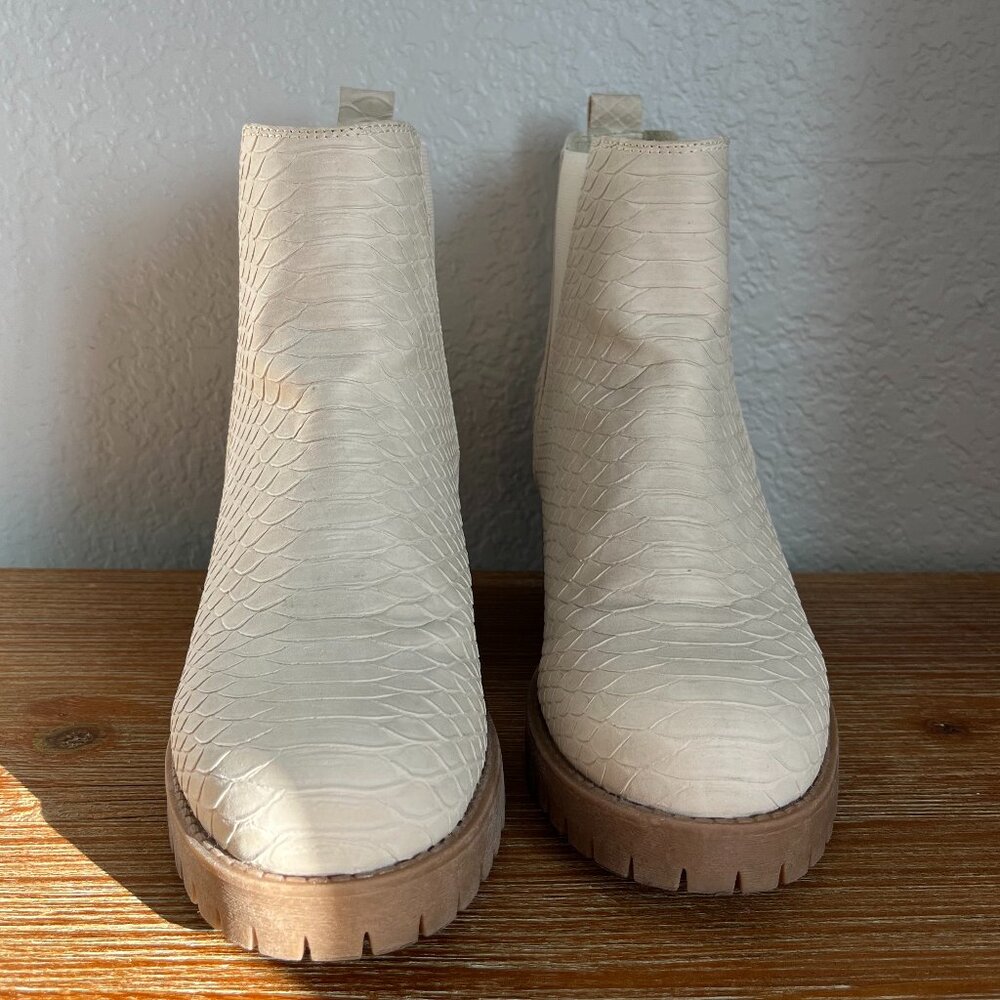 Altar'd State Women's Snakeskin Cream Block Heel Pull-On Boots Size 8 M
